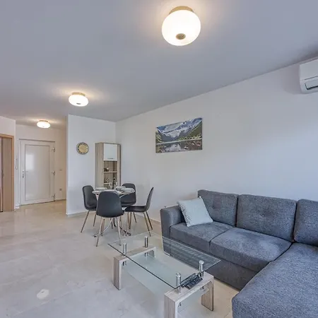 Riki Guest house